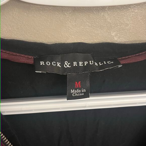 Rock & Republic Burgundy Zip Blouse M - Picture 3 of 10
